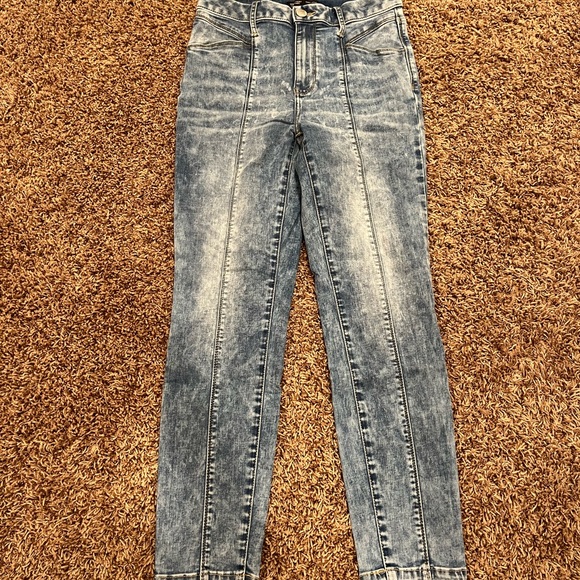 Simply Vera Vera Wang Seamed High-Waisted Skinny Ankle Jeans - Picture 4 of 12